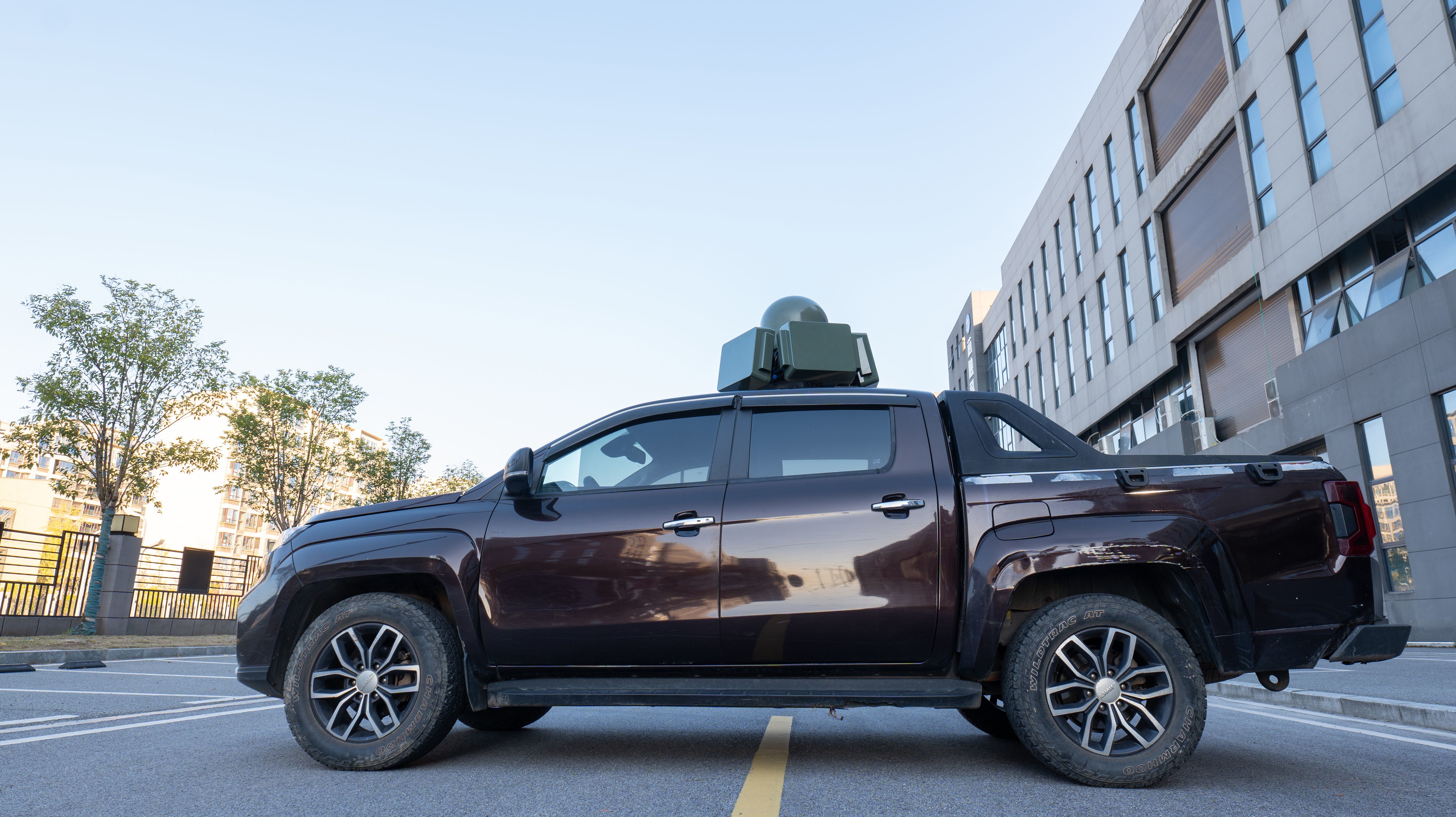Drone Signal Detection And Jamming On Vehicle Mounted Automatic System